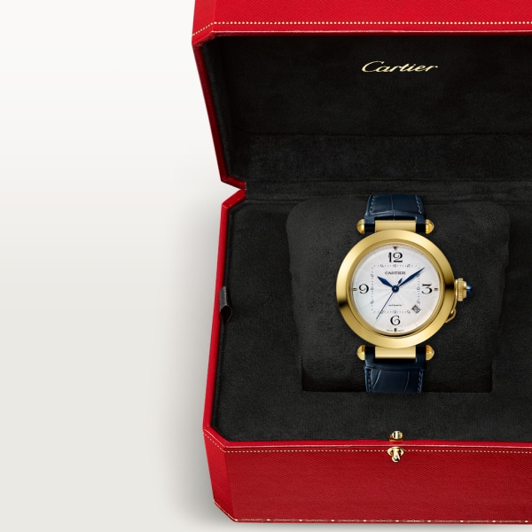 Pasha de Cartier watch 41 mm, automatic movement, yellow gold, 2 interchangeable leather straps