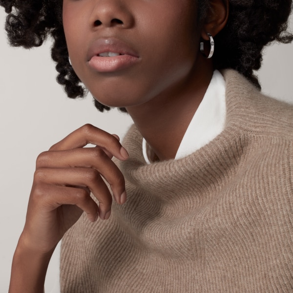 Love hoop earrings, medium model, paved White gold, diamond