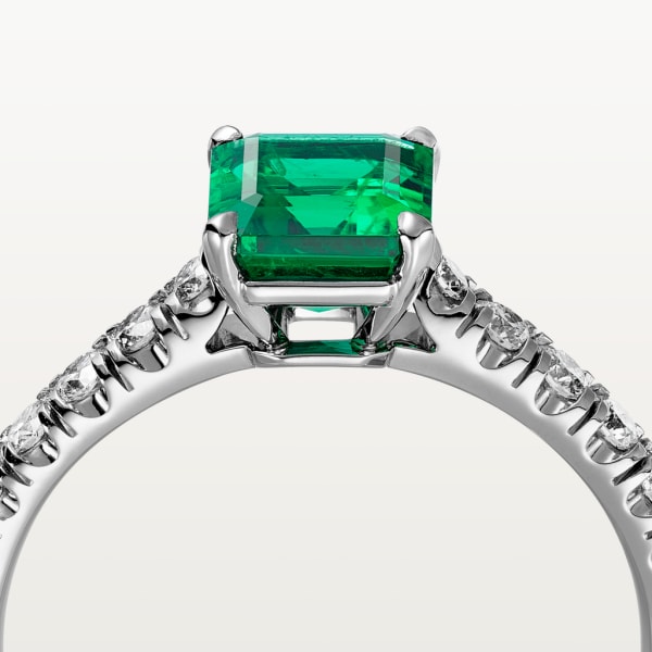 Solitaire 1895 Platinum, emerald, diamonds