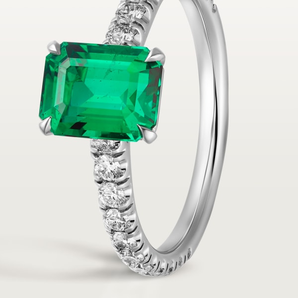 Solitaire 1895 Platinum, emerald, diamonds