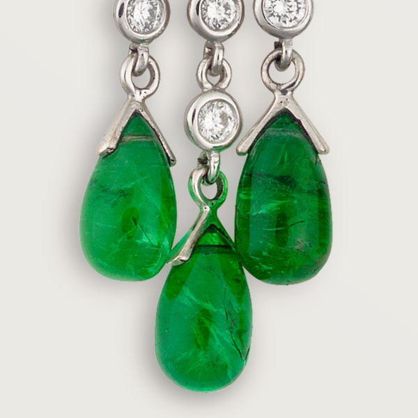 Panthère de Cartier earrings White gold, emeralds, onyx, diamonds